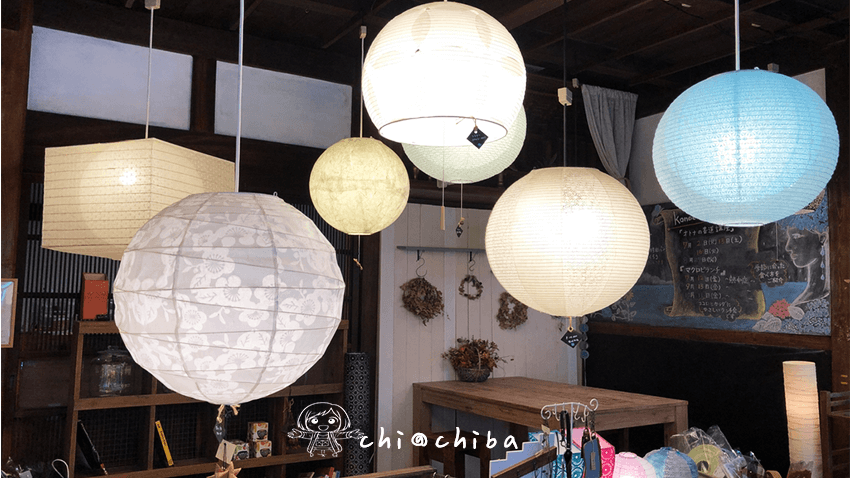 千葉流山手工和紙燈屋Konocono店內展示不少和紙燈具